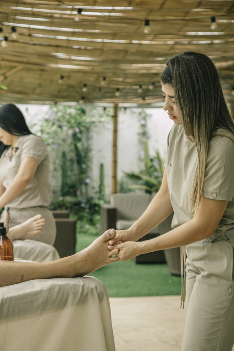 Relaxing foot massage at Zaharum Medical Spa, El Poblado